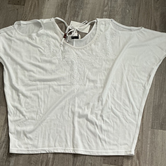 Jenny Cold Shoulder Top: - Picture 4 of 7